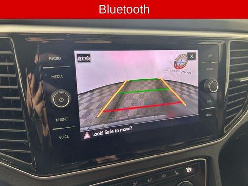 Platinum Gray Metallic 2023 Volkswagen Atlas 3.6L SE w/Technology