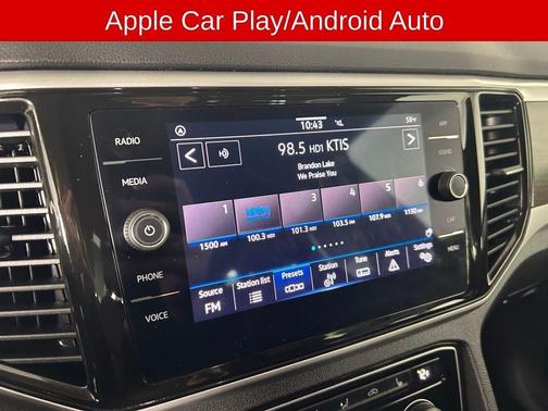 Platinum Gray Metallic 2023 Volkswagen Atlas 3.6L SE w/Technology