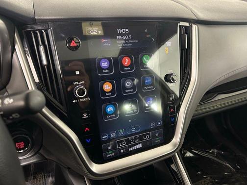 White 2025 Subaru Outback Onyx Edition