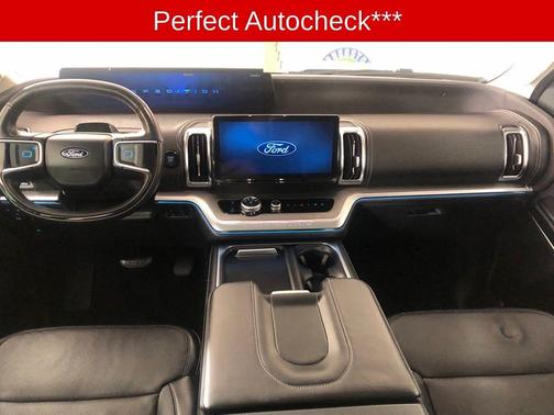 Black 2025 Ford Expedition Platinum