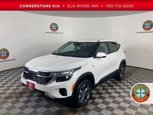 White 2026 Kia Seltos LX