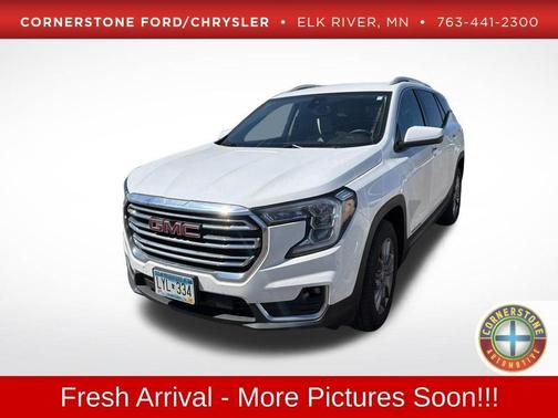 White 2023 GMC Terrain SLT