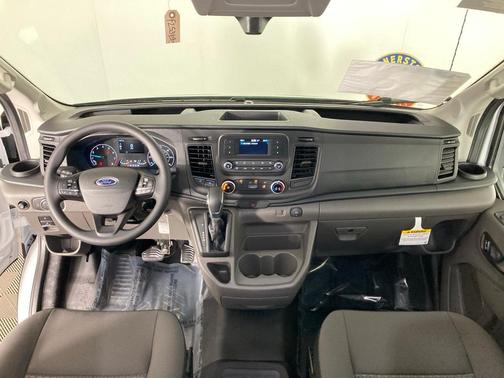 2025 Ford Transit-250 148 WB Medium Roof Cargo
