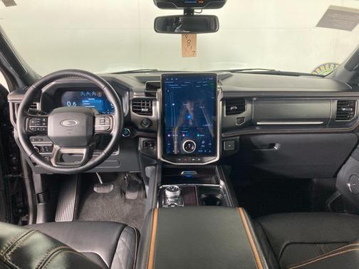 2024 Ford Expedition Platinum