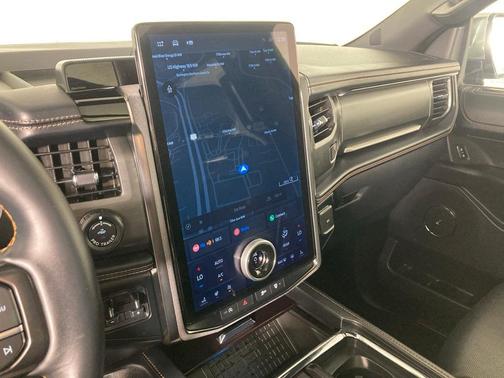 2024 Ford Expedition Platinum