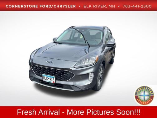 2022 Ford Escape Titanium