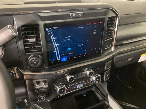 2025 Ford F-350 Lariat Super Duty