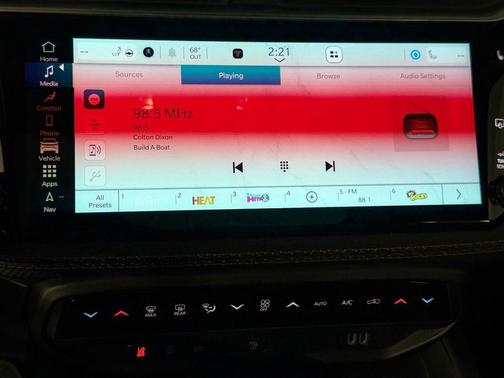 Silver Zynith Clearcoat 2026 Jeep Cherokee Overland