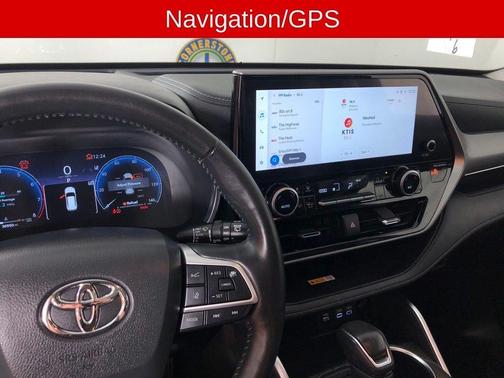 Beige 2024 Toyota Highlander Platinum