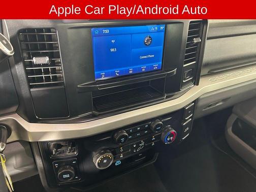 Oxford White 2024 Ford F-250 XLT