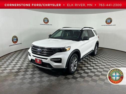 White 2023 Ford Explorer XLT