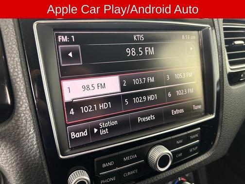 Pure White 2017 Volkswagen Touareg V6 Sport w/Technology