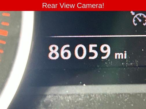 Pure White 2017 Volkswagen Touareg V6 Sport w/Technology