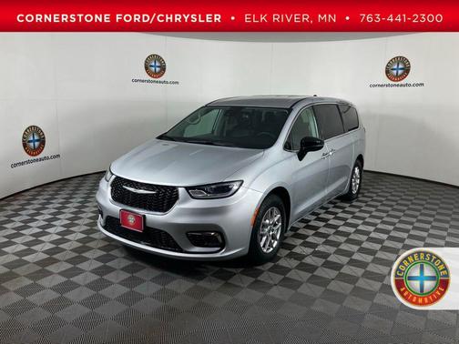 2024 Chrysler Pacifica Touring-L