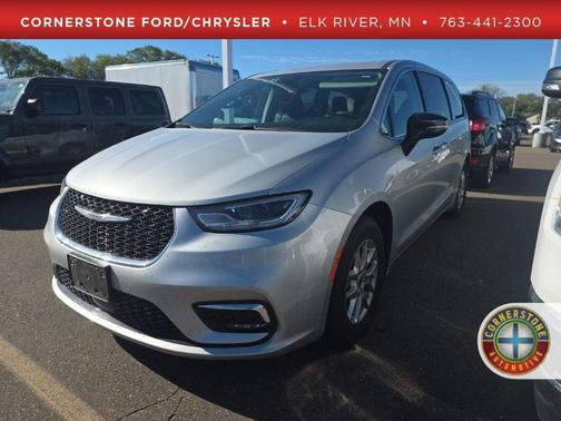 2024 Chrysler Pacifica Touring-L
