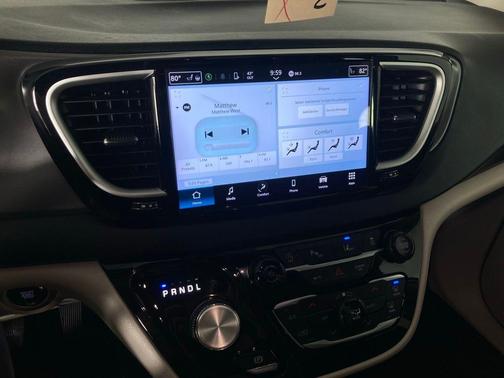 2024 Chrysler Pacifica Touring-L