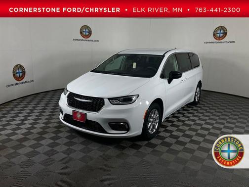 2024 Chrysler Pacifica Touring-L