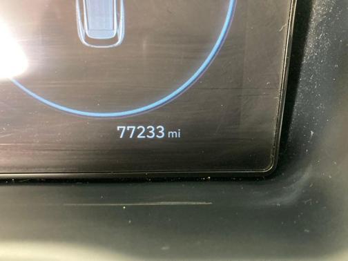Silver 2022 Hyundai TUCSON SEL