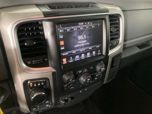 2016 RAM 1500 SLT