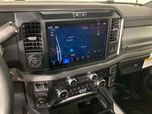 2025 Ford F-350 Platinum