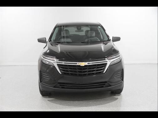 Mosaic Black Metallic 2022 Chevrolet Equinox LS