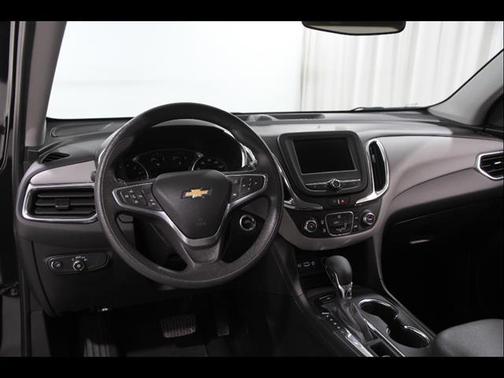 Mosaic Black Metallic 2022 Chevrolet Equinox LS