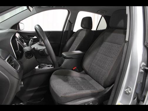 Silver Ice Metallic 2022 Chevrolet Equinox 1LT