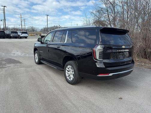 2026 Chevrolet Suburban LT
