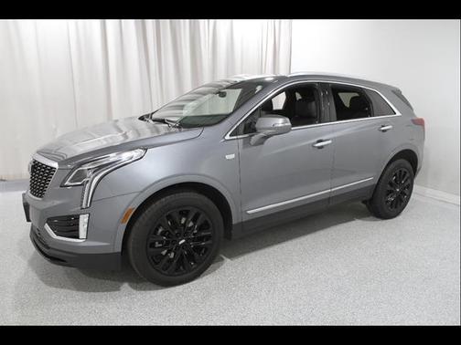 Latte 2022 Cadillac XT5 Luxury