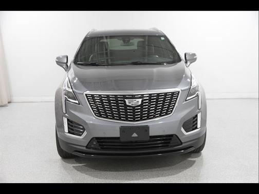 Latte 2022 Cadillac XT5 Luxury