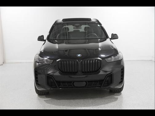 Black Sapphire Metallic 2025 BMW X5 xDrive40i