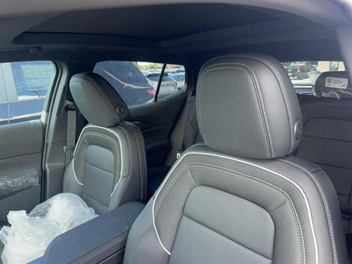 2025 Chevrolet Equinox EV LT 2