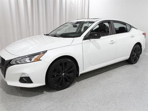 2022 Nissan Altima 2.5 SR