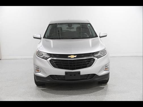 Silver Ice Metallic 2020 Chevrolet Equinox 1LT