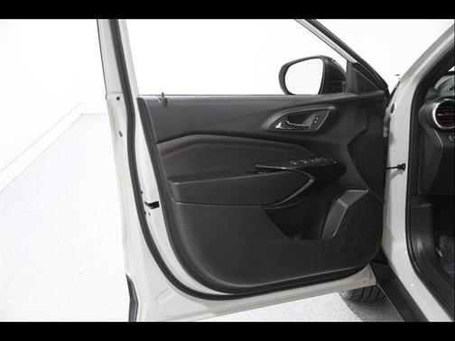 White Sand 2026 Chevrolet Trax 2RS