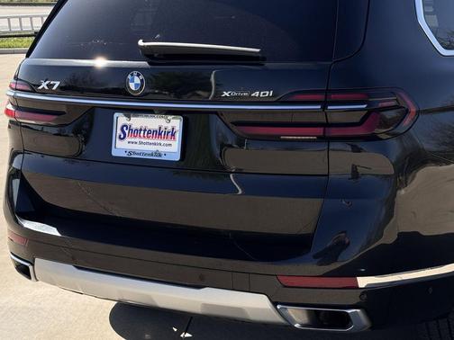 2023 BMW X7 xDrive40i
