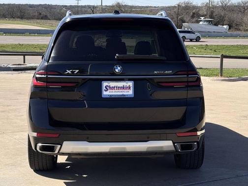 2023 BMW X7 xDrive40i