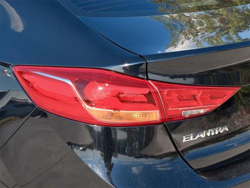 2018 Hyundai ELANTRA Sport