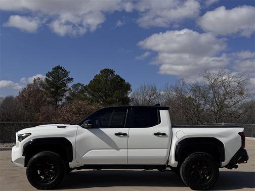 2025 Toyota Tacoma Hybrid TRD Pro