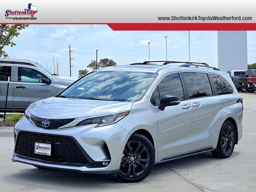 2023 Toyota Sienna XSE 7 Passenger