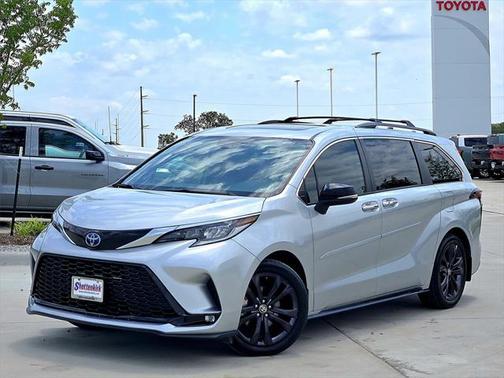 2023 Toyota Sienna XSE 7 Passenger