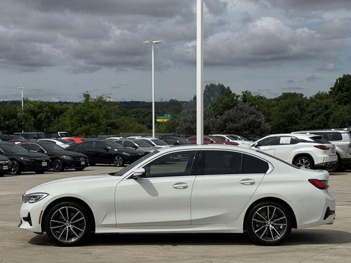 Alpine White 2021 BMW 330 330i