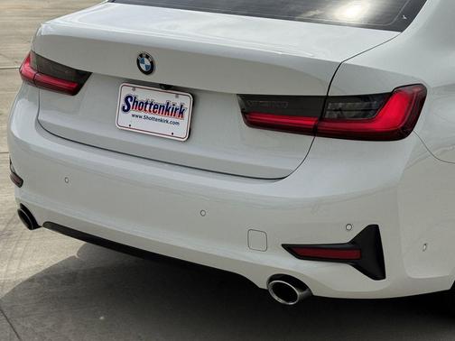 Alpine White 2021 BMW 330 330i