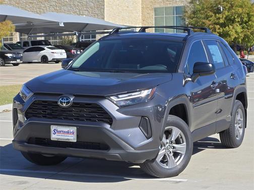 2025 Toyota RAV4 Hybrid LE