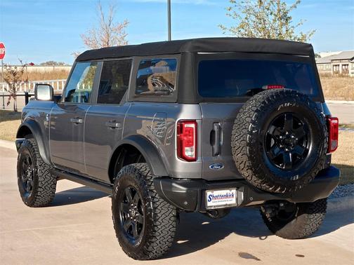 2022 Ford Bronco Black Diamond