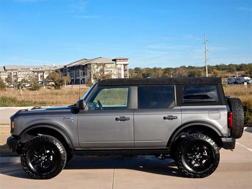 2022 Ford Bronco Black Diamond