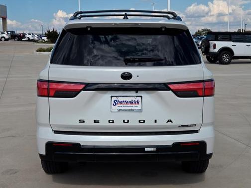 2025 Toyota Sequoia Platinum
