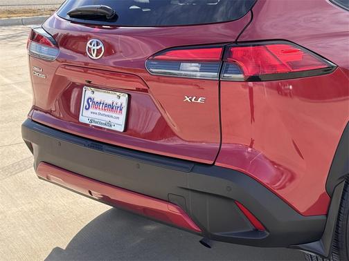 2024 Toyota Corolla Cross XLE