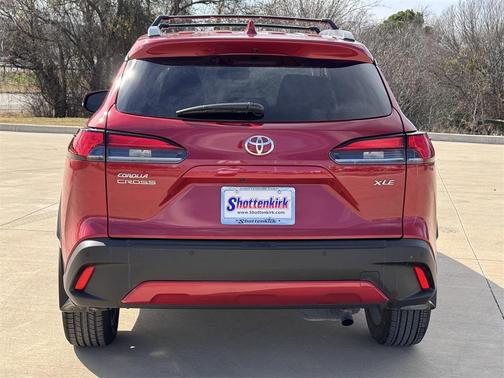 2024 Toyota Corolla Cross XLE