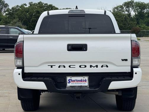 Ice Cap 2023 Toyota Tacoma TRD Sport
